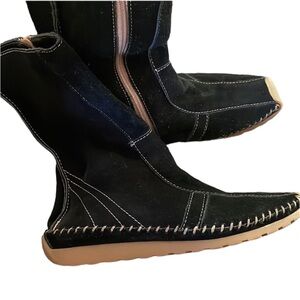 Cathy Jean Y2K black suede moccasin style boots